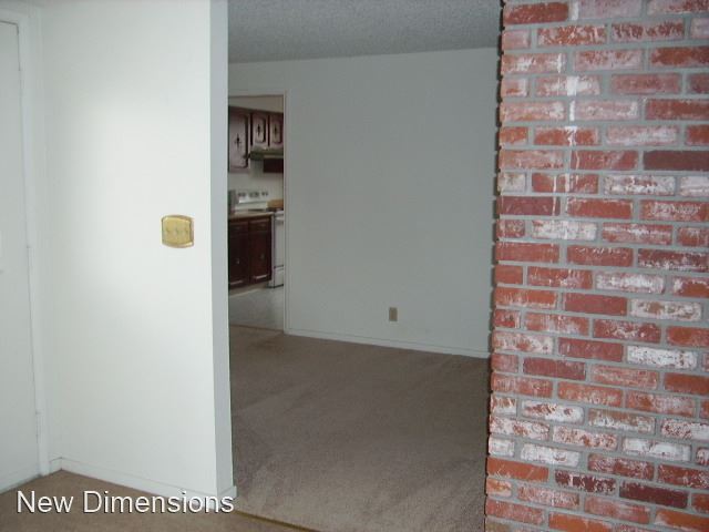 Foto del edificio - 3 br, 2 bath House - 3095 Round Mountain Road