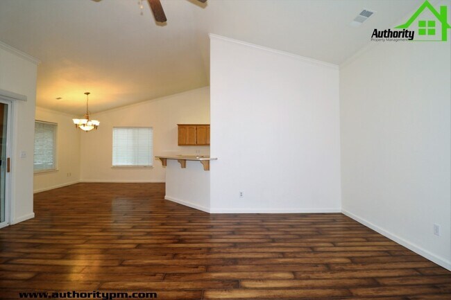 Foto del edificio - 3982 Cambria Super clean home close to sch...