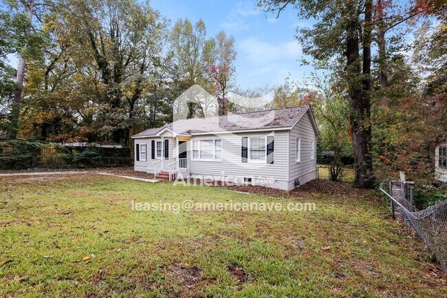 Building Photo - 4365 Pinebrook Dr