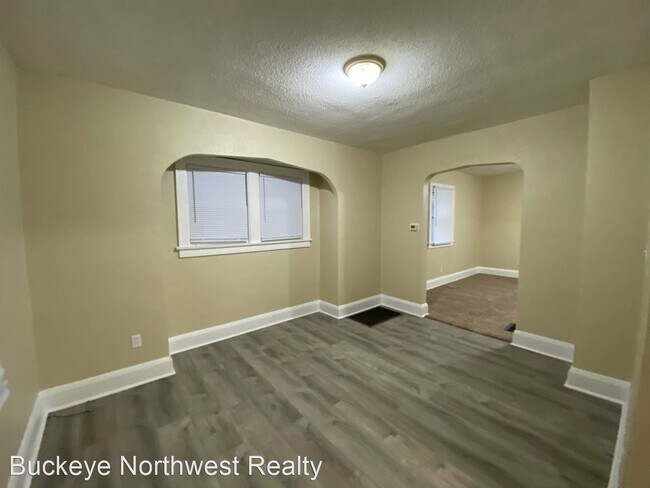 Building Photo - 3 br, 1 bath House - 3515 Upton Ave