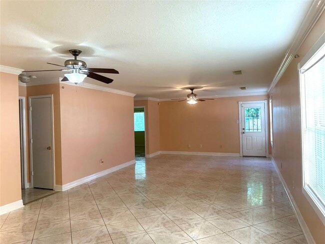 Building Photo - 6235 Sutton Meadows Dr