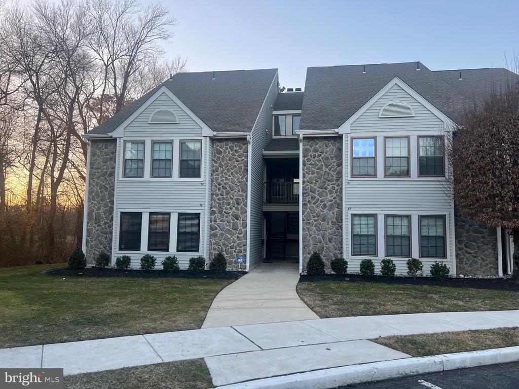 Foto del edificio - 50 Bridgewater Dr