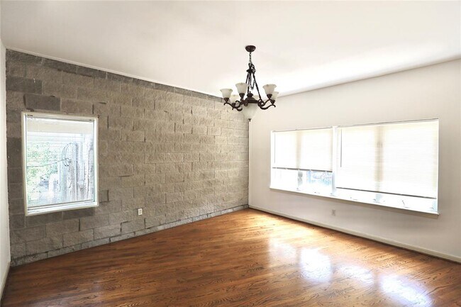 Foto del edificio - 402 Rosalie St