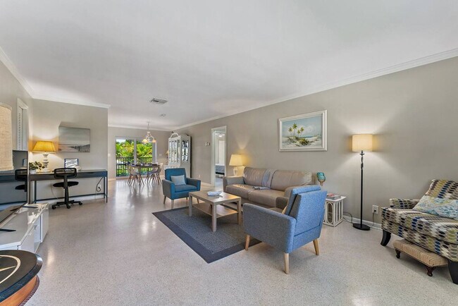 Building Photo - 3036 Park Ave