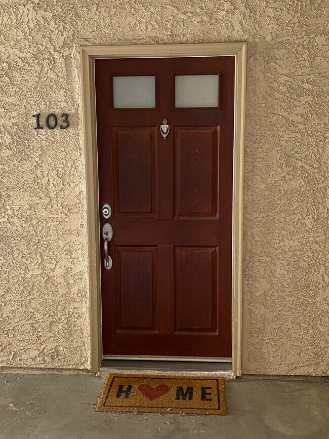 Building Photo - 2380 Del Mar Way
