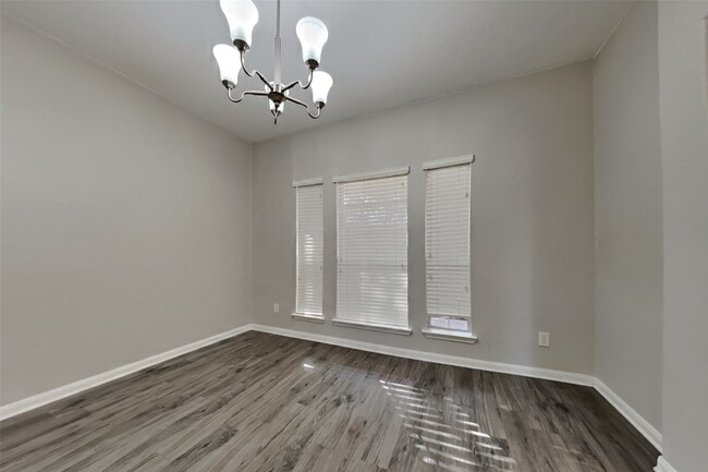 Building Photo - 2831 Wild Oak Park Dr