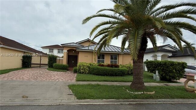 Building Photo - 1070 NW 129th Pl