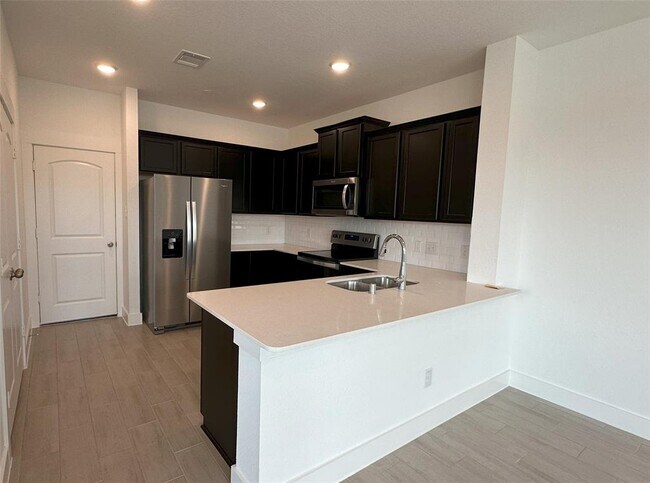 Foto del edificio - 2234 Memory Oaks Dr