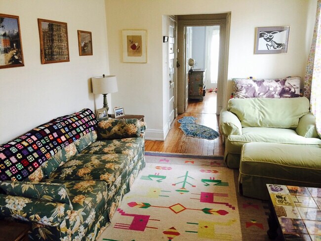 Foto del edificio - 3204 Stuart Ave