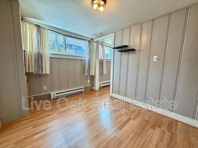 Foto del edificio - 2504 Arctic Ave