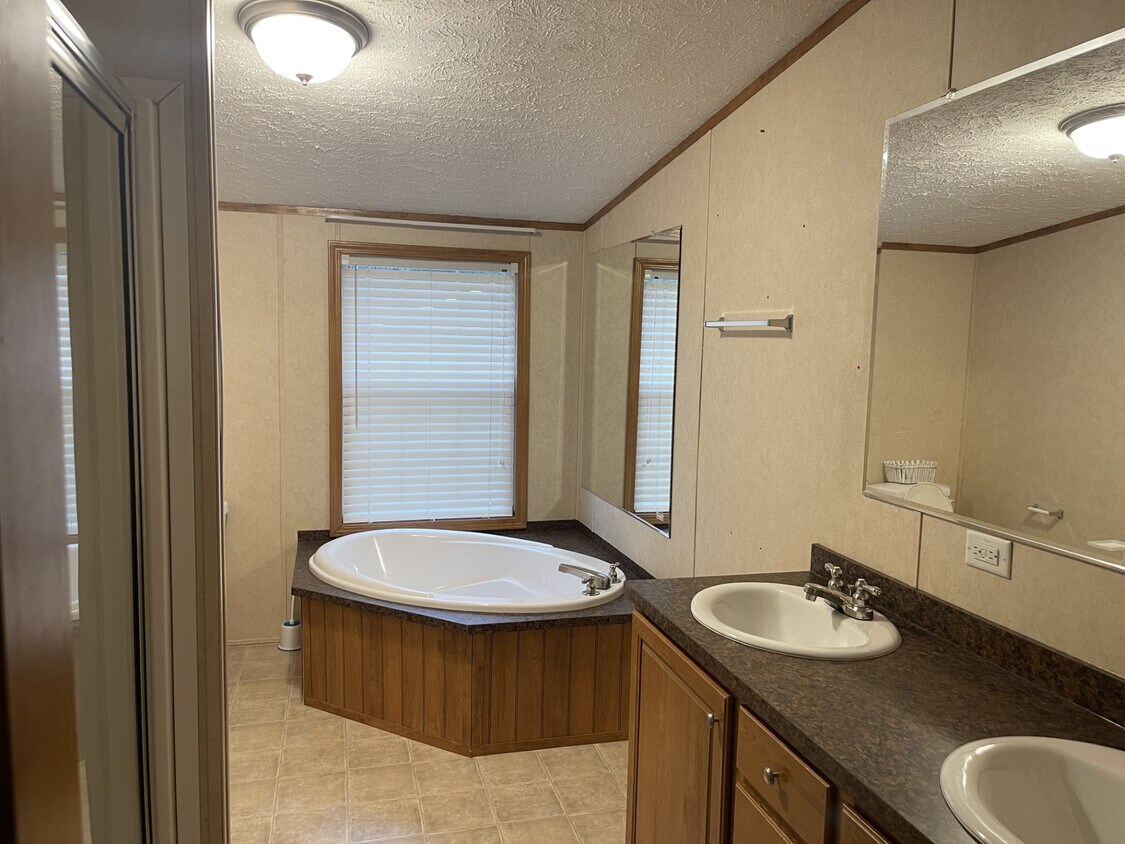 Foto del edificio - 982 Bethel Church Rd