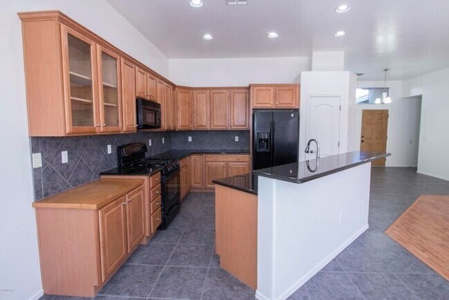 Building Photo - 3 Bedroom in Corona De Tucson - Vail Schoo...