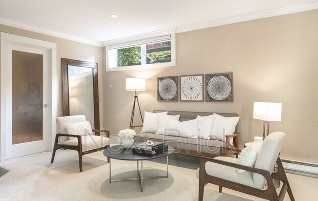 Foto del edificio - 337 2nd Ave S