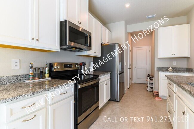 Foto del edificio - 14418 Crimson Ave