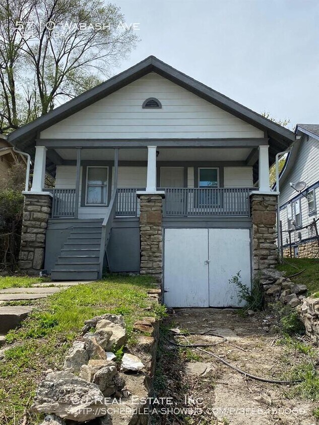 Primary Photo - 5710 Wabash Ave