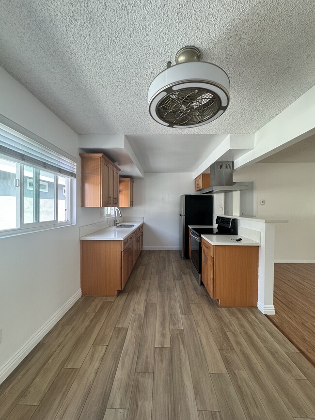 Building Photo - 1310 Agate St