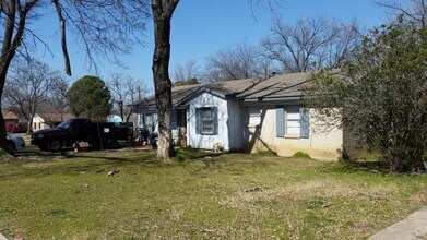 Building Photo - 14005 Cimarron Dr