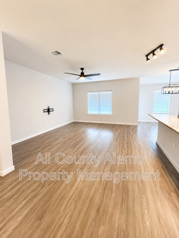 Building Photo - 10542 Francisco Way