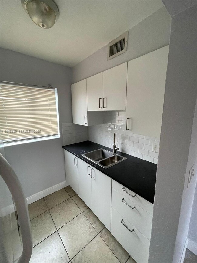 Foto del edificio - 2330 NW 11th St