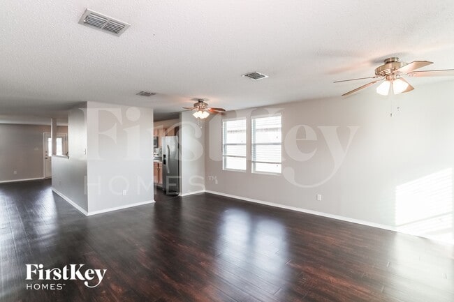 Building Photo - 1405 Dandelion Trail