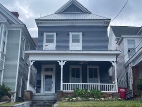 Building Photo - 526 Orange St