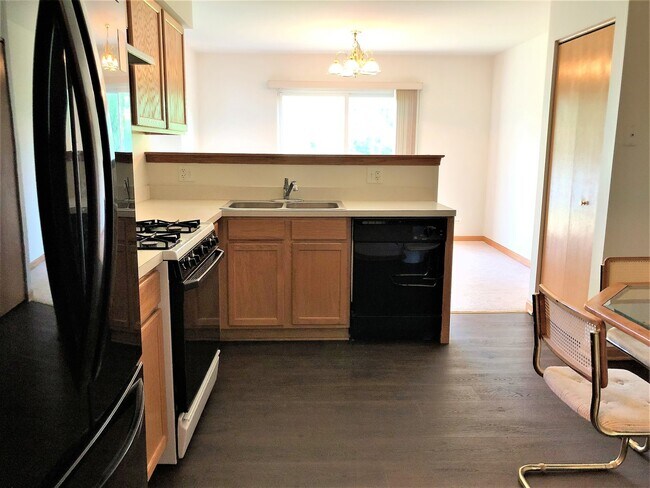 Building Photo - 207 Ainsley Dr