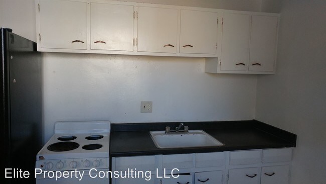 Building Photo - 2836 Wyandot St