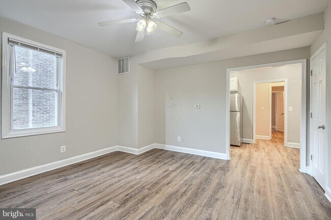 Foto del edificio - 8611 Flower Ave