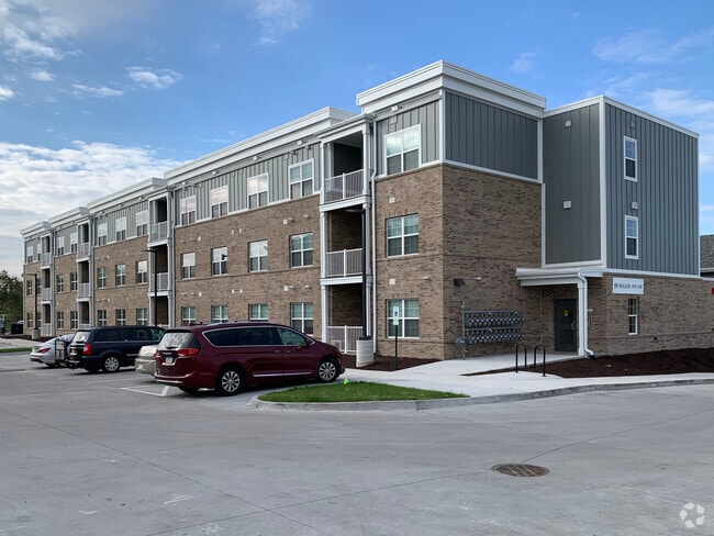 Building Photo - Anderson Green I