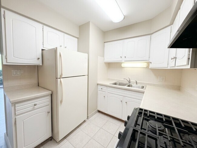 Foto del edificio - 965 Westmoreland Dr