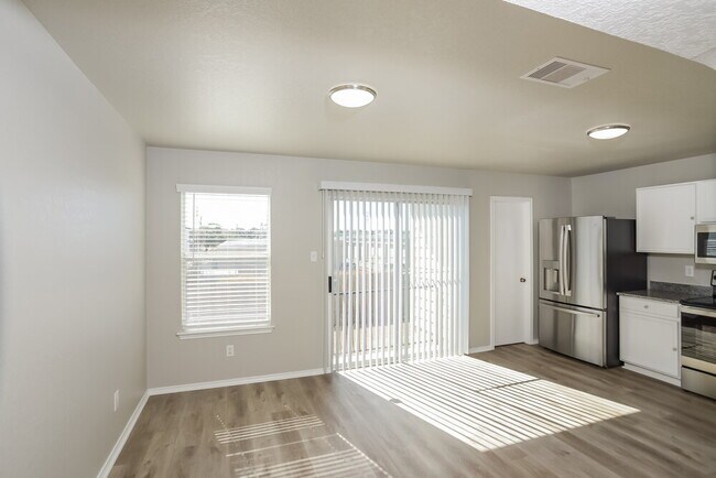 Building Photo - 9122 Blazer Pl
