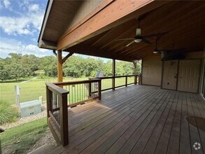 Building Photo - 12 Walter Dr