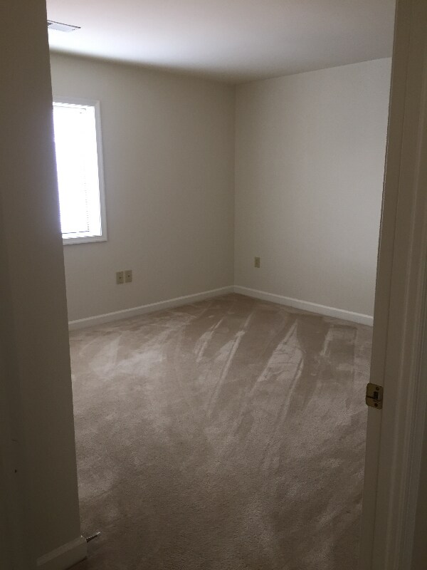 Building Photo - 1160 N Quincy St