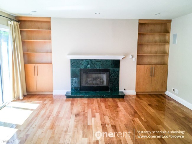 Building Photo - 876 Taurus Dr