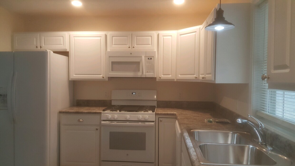 125 Donats Brow Ln, Cobleskill, NY 12043 Townhome Rentals in