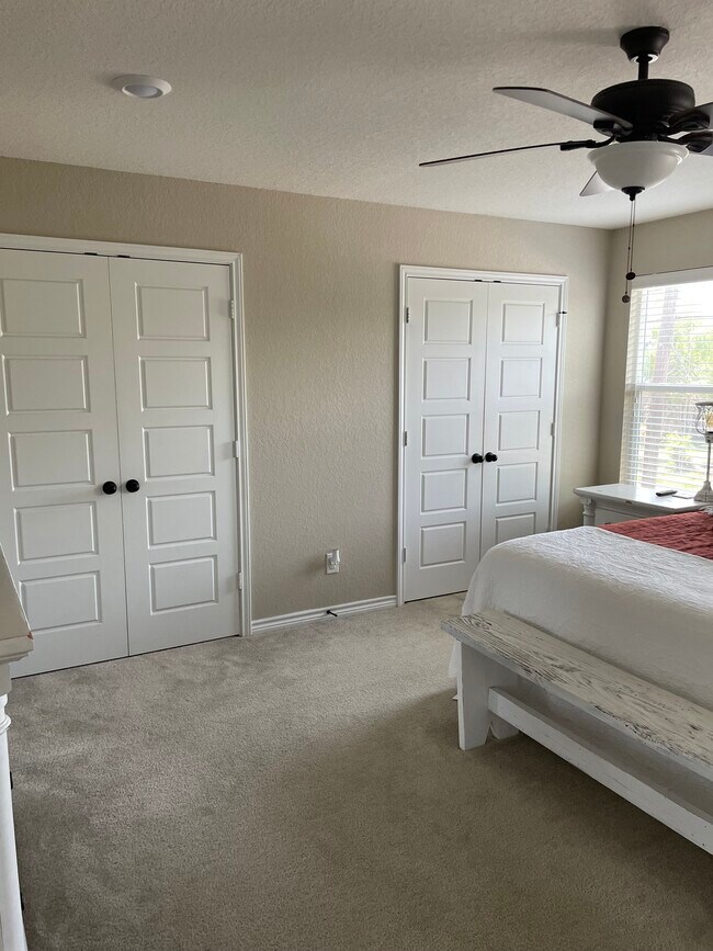 Foto del edificio - 9619 Pleasanton Blf