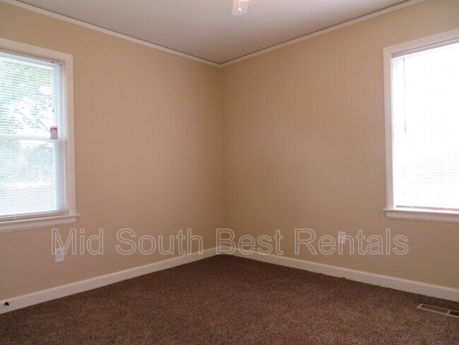 Foto del edificio - 3262 Ridgecrest St