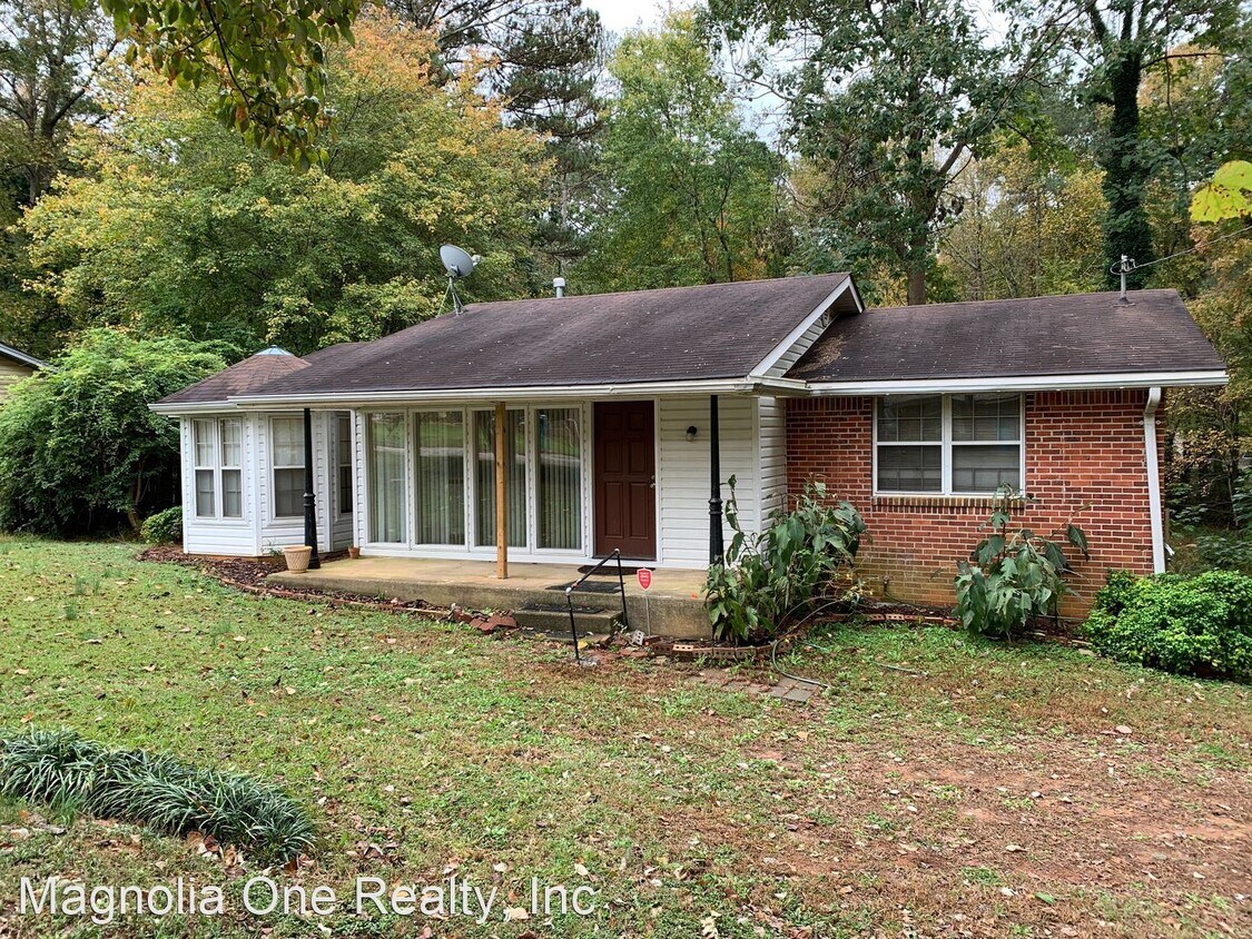 Primary Photo - 3 br, 2 bath House - 6292 Lakeview Dr