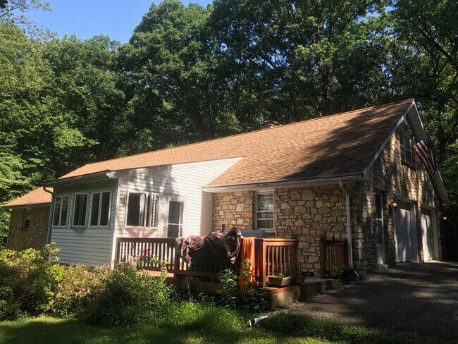 Building Photo - 273 Eden Rd