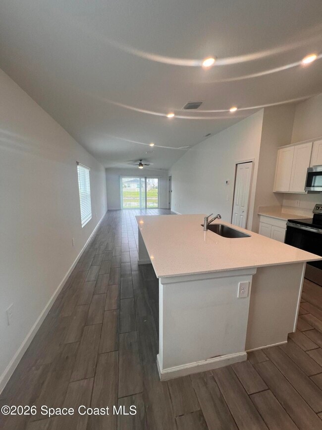 Building Photo - 1668 Colebrook Cir SW