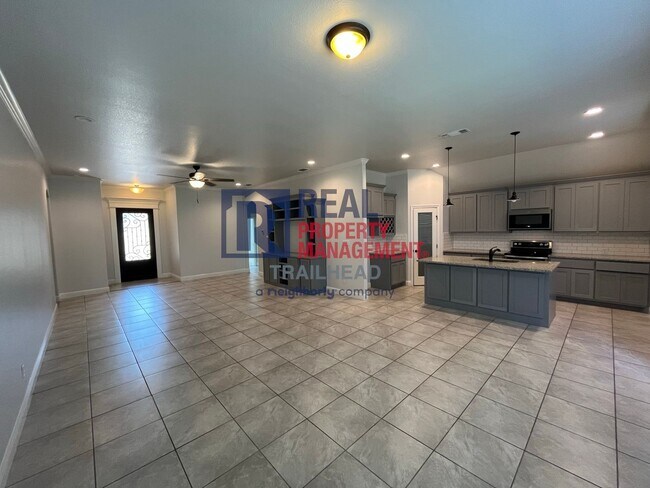 Foto del edificio - Amazing 3 Bed 2 Bath Home in Gated Lakesid...