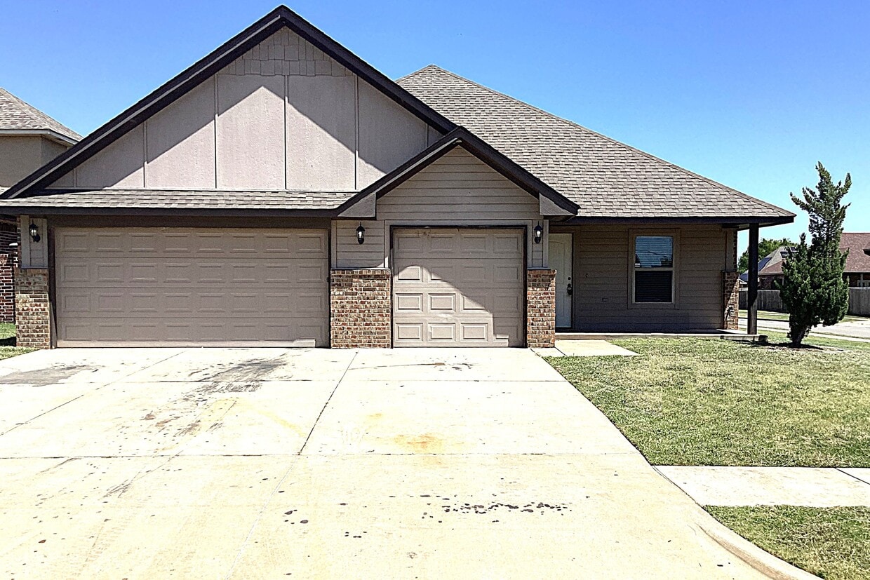 Foto principal - 201 SW 148th St
