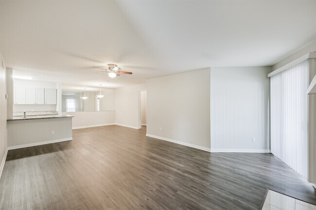 Foto del edificio - 10837 Braes Bend Dr