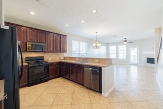 Building Photo - 8322 Encinitas Cove Dr