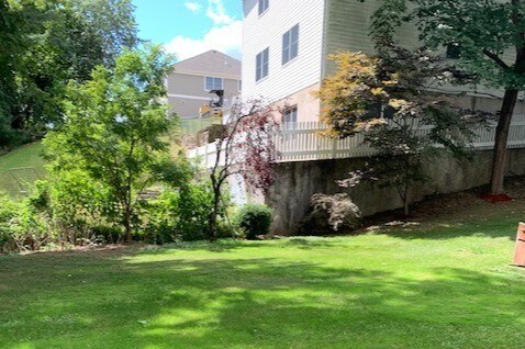 Primary Photo - 139 Woodside Ave