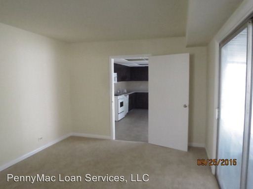 Building Photo - 9344 Sayre Ave