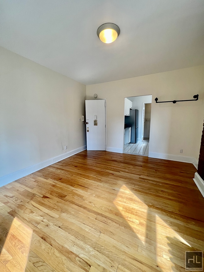 Building Photo - East 73rd Street