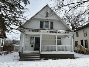 Building Photo - 1103 N Franklin St