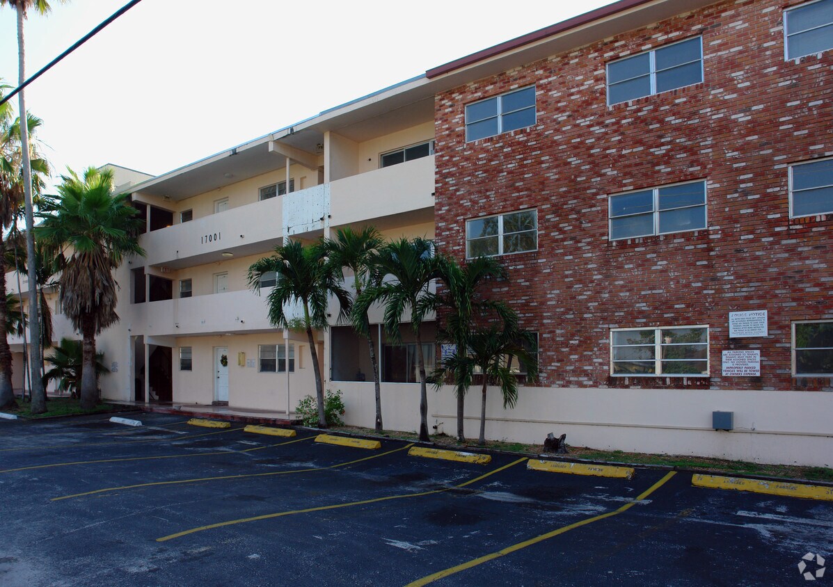 Foto principal - Colonial Sunset Apartments