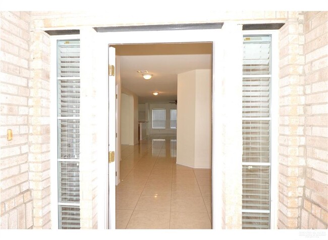 Foto del edificio - 4410 Santa Fabiola St